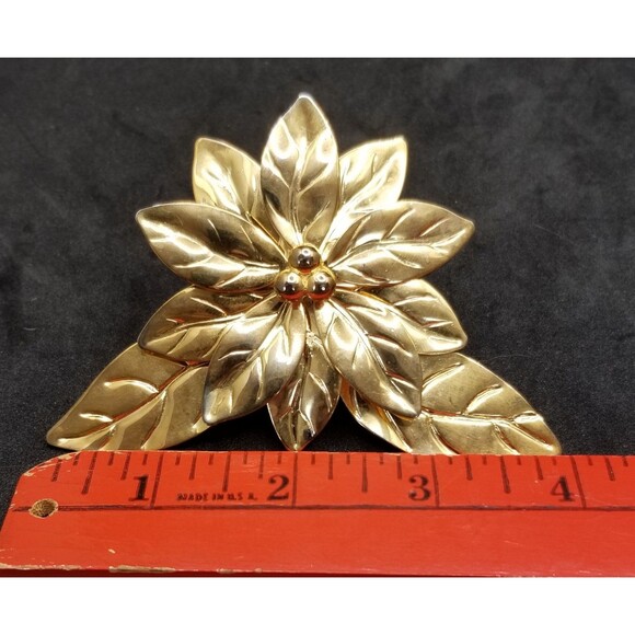 Vintage gold tone poinsetta napkin holders set of 6 - Picture 9 of 9